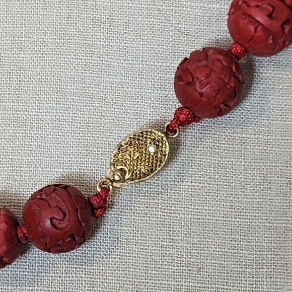 Vintage Carved Cinnabar Bead Necklace Hand Knotted Boho Mid Century Red Chinese - Picture 4 of 6